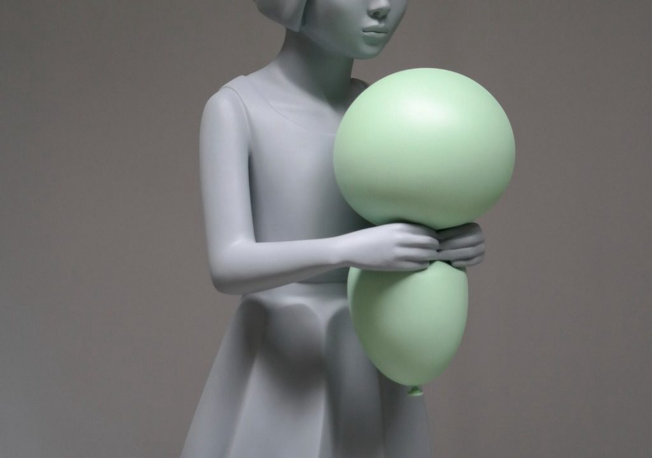 Menina com balão, de Eduardo Custódio.