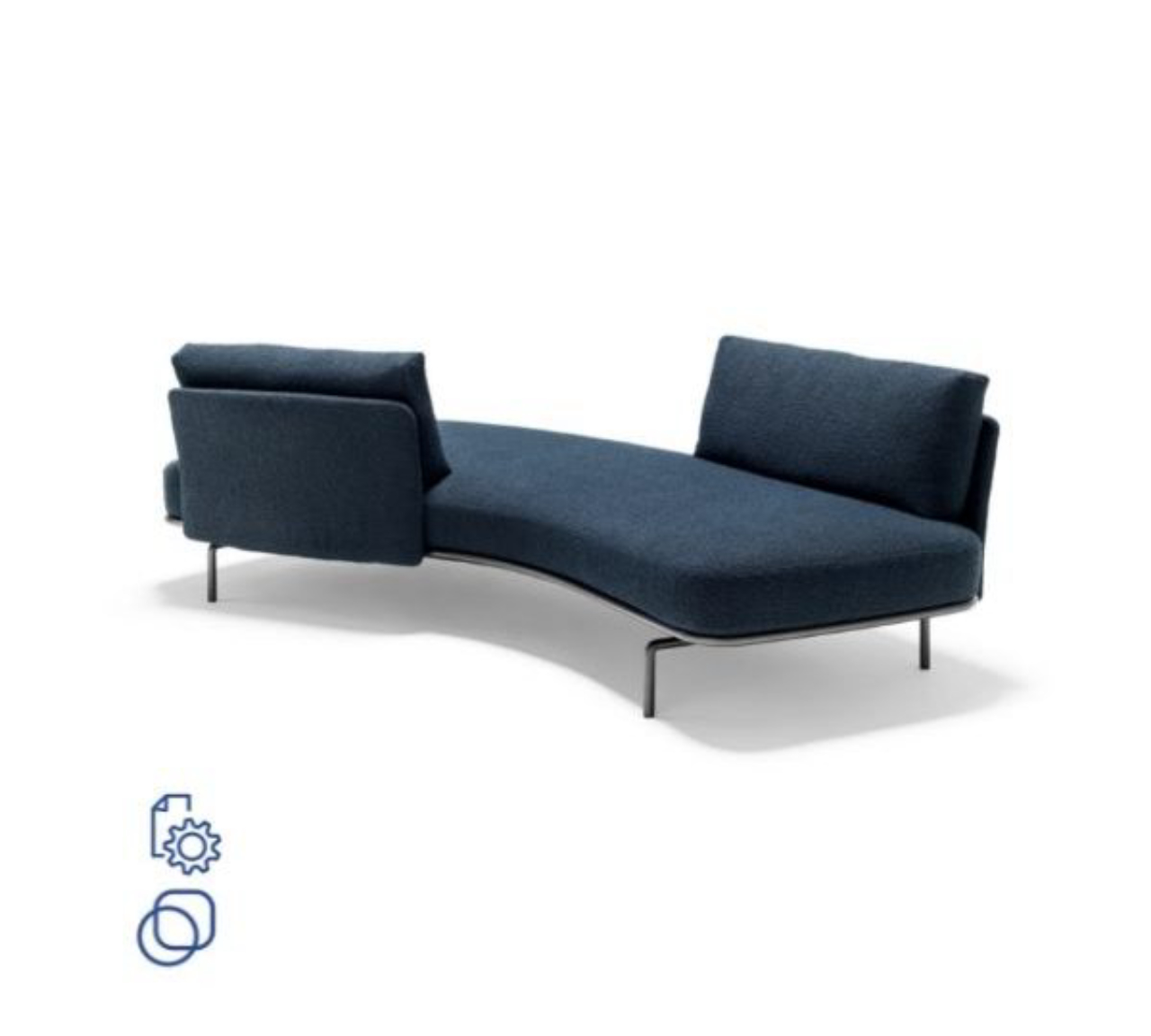 Piero Lissoni assina para a Knoll o sofá Panorâmico, que se destaca pela sua capacidade de transformação. Graças aos três encostos móveis, ele pode servir como uma superchaise, um banco ou um sofá. O revestimento é em couro ou em tecido. 